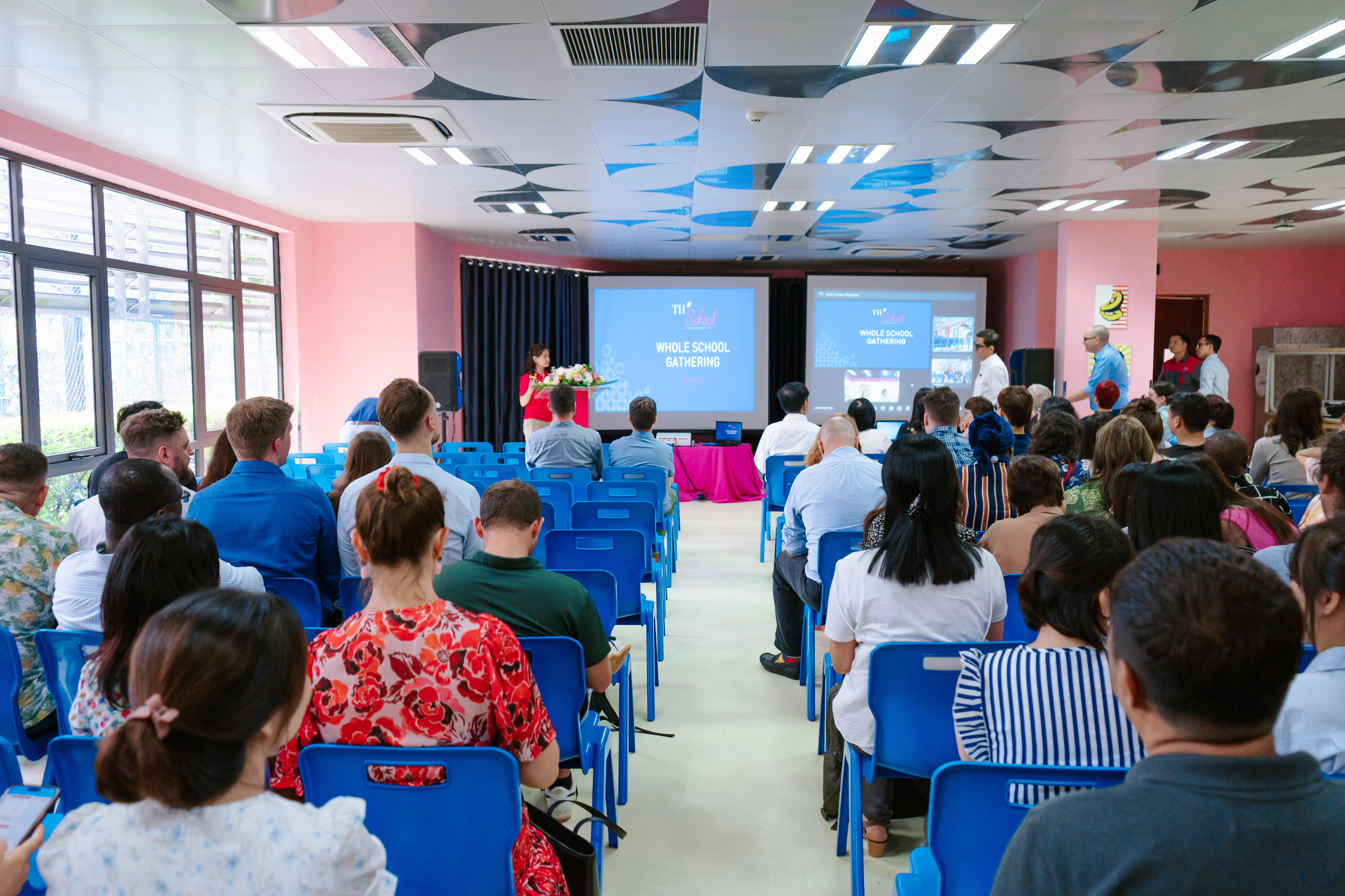 SỰ KIỆN ĐỊNH HƯỚNG GIÁO VIÊN TẠI TRƯỜNG TH SCHOOL