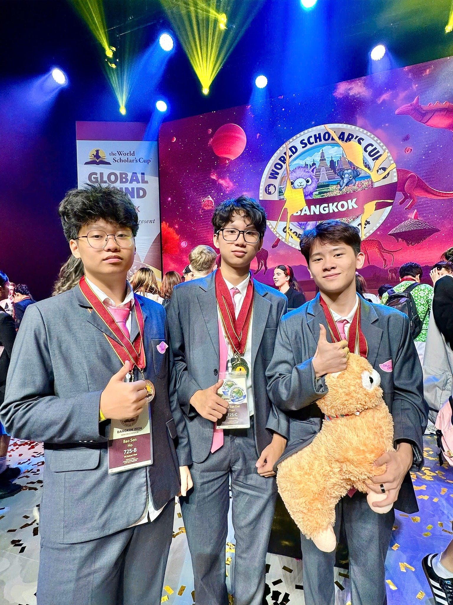 TH SCHOOL VINH STUDENTS SECURE A SPOT IN THE WORLD SCHOLAR	'S CUP FINAL AT YALE UNIVERSITY, USA