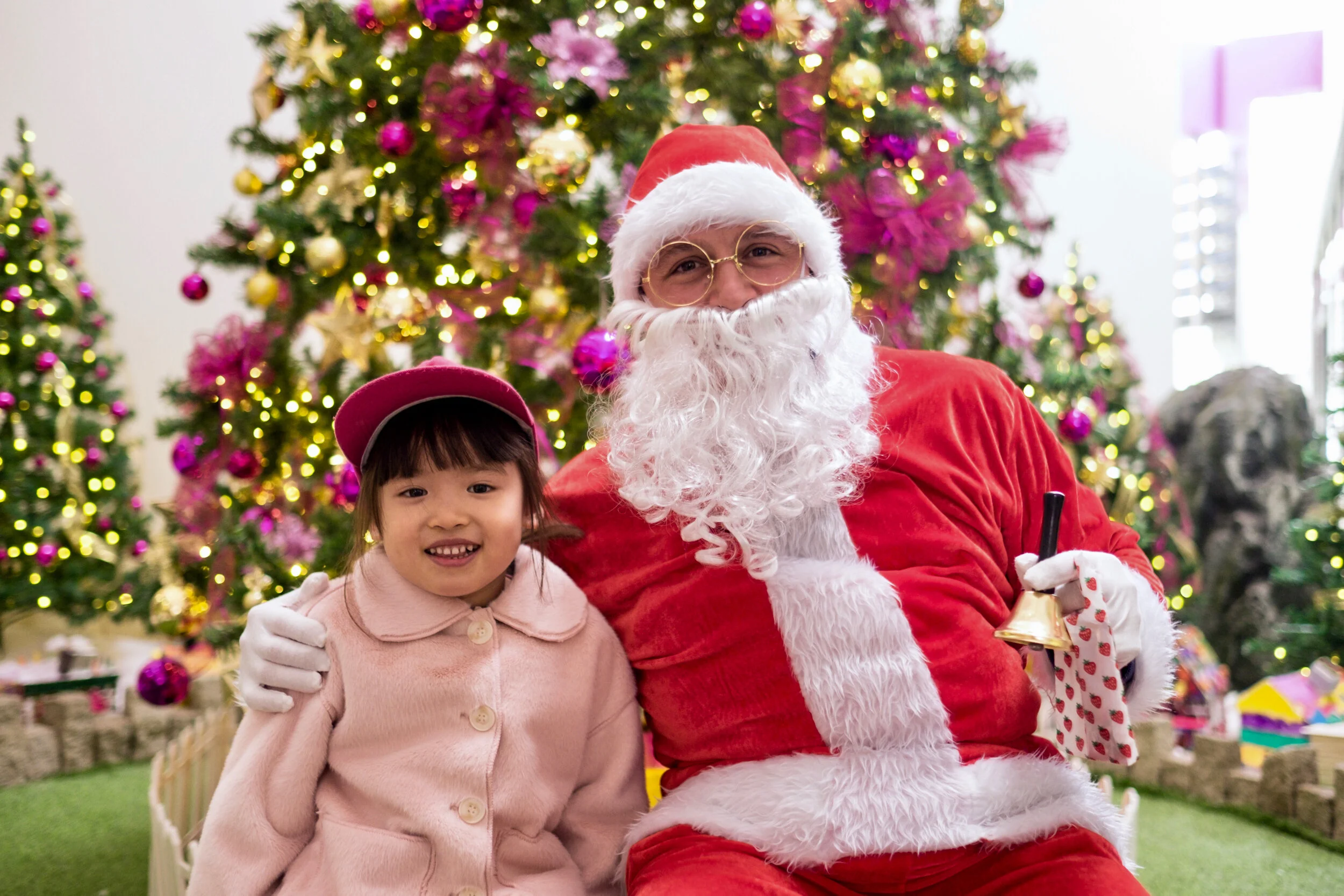 Photoshoot with Santa Clause-132.jpg