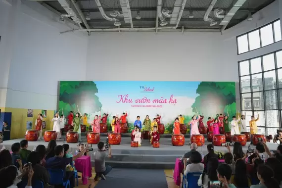 "Summer Garden" - Corlorful childhood summer concert